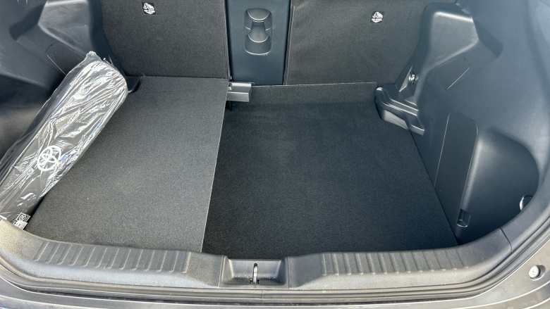 Toyota Yaris Cross 1.5 Hybrid Design 5dr CVT Hybrid Estate